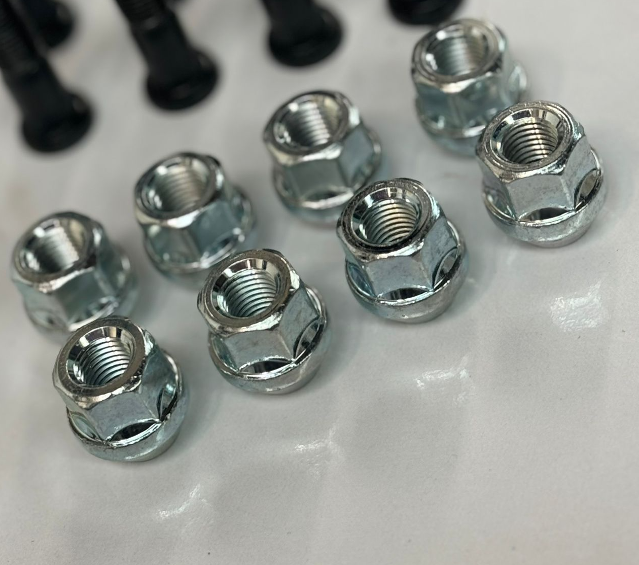 Fiesta Junior wheel nut